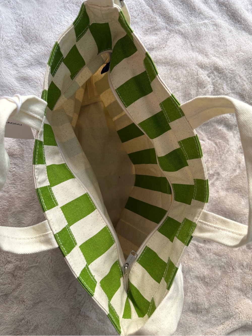 NWT BAGGU Horizontal Zip Duck Bag Green Awning Stripe - Picture 7 of 10